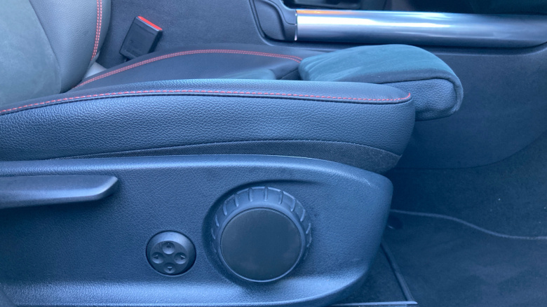 Mercedes-Benz GLA 250e AMG Line Executive 5dr Auto Hatchback